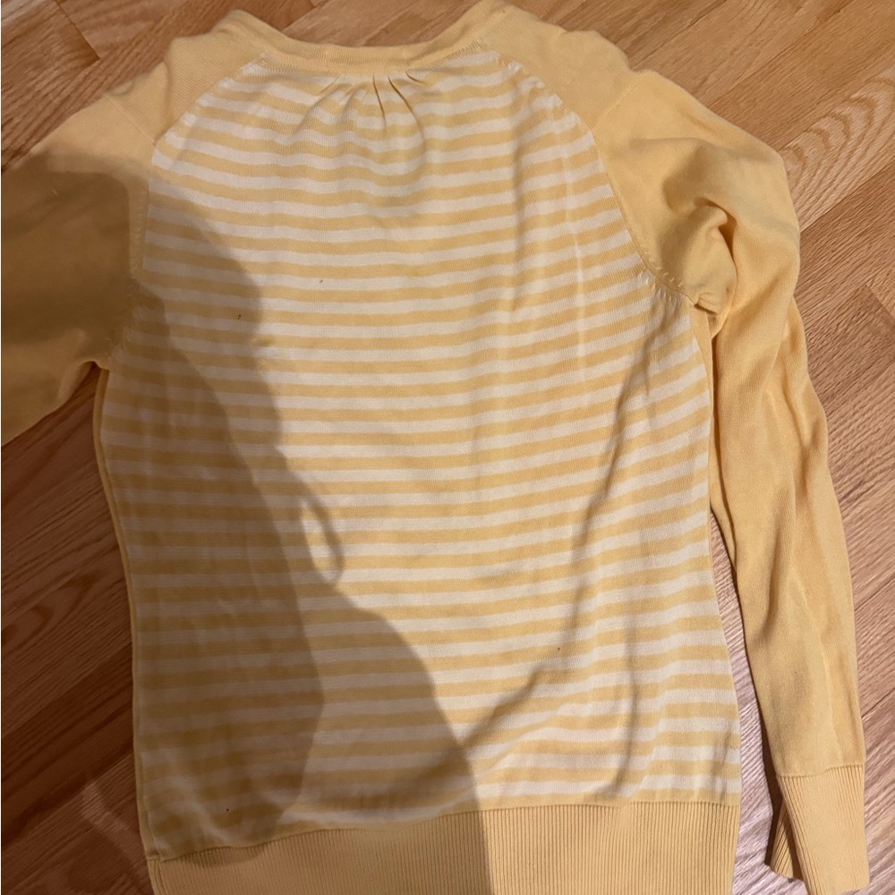 💚💛 Cutter & Buck Green Bay Packers V-Neck Sweater — Size S - Picture 2 of 3
